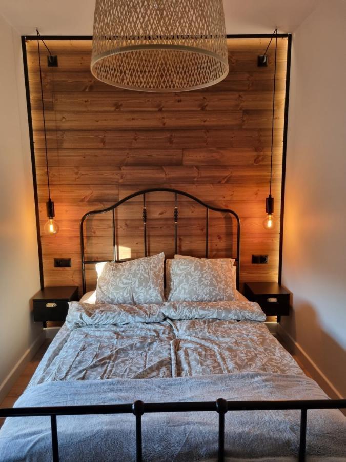 Komfortowy Apartament Przy Lesie 威赫罗伏 外观 照片
