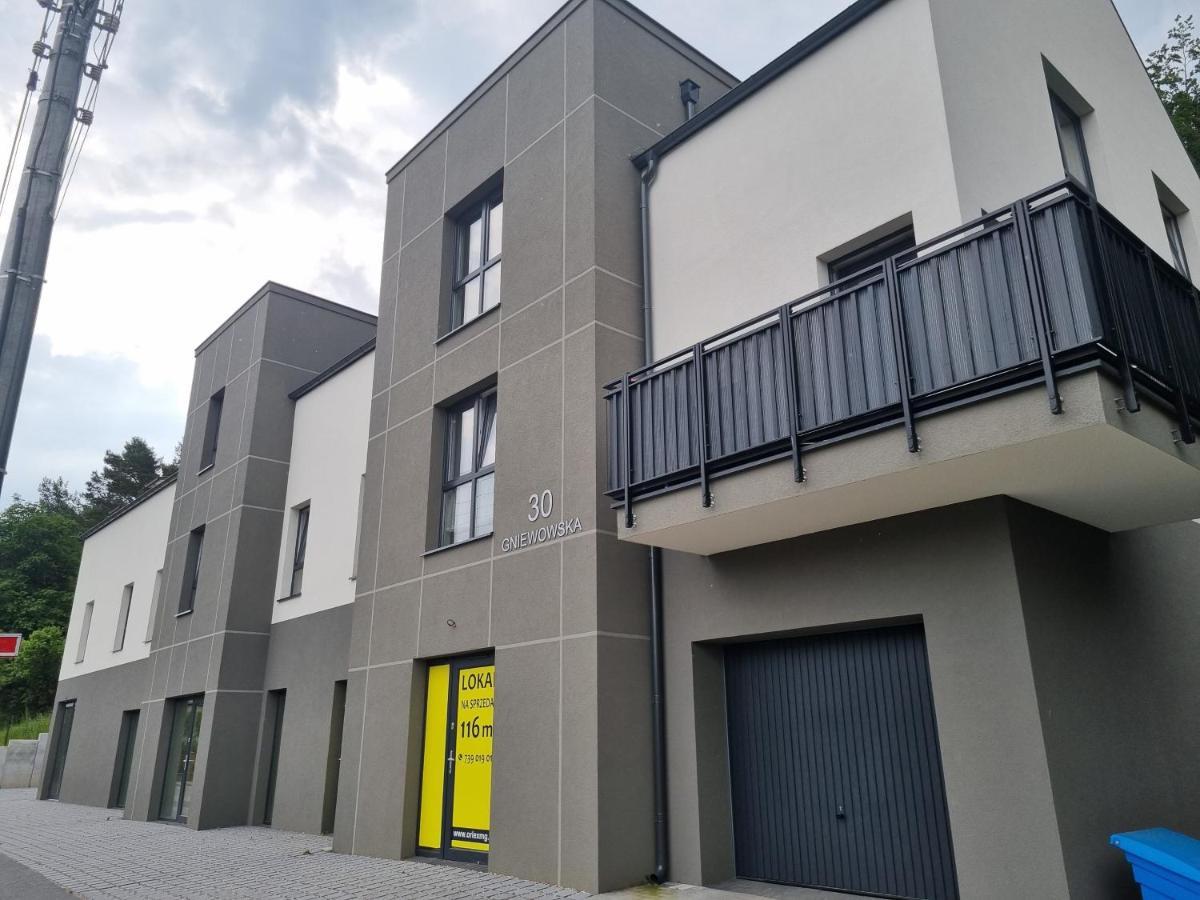 Komfortowy Apartament Przy Lesie 威赫罗伏 外观 照片